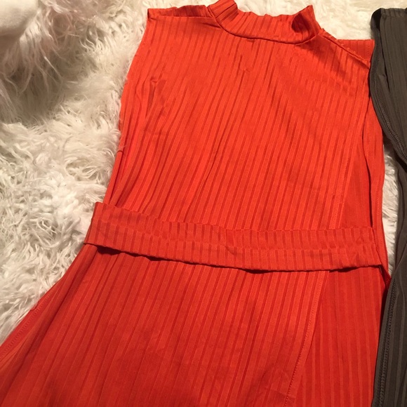 Olive green and orange blouse/ strap attached - Picture 3 of 3